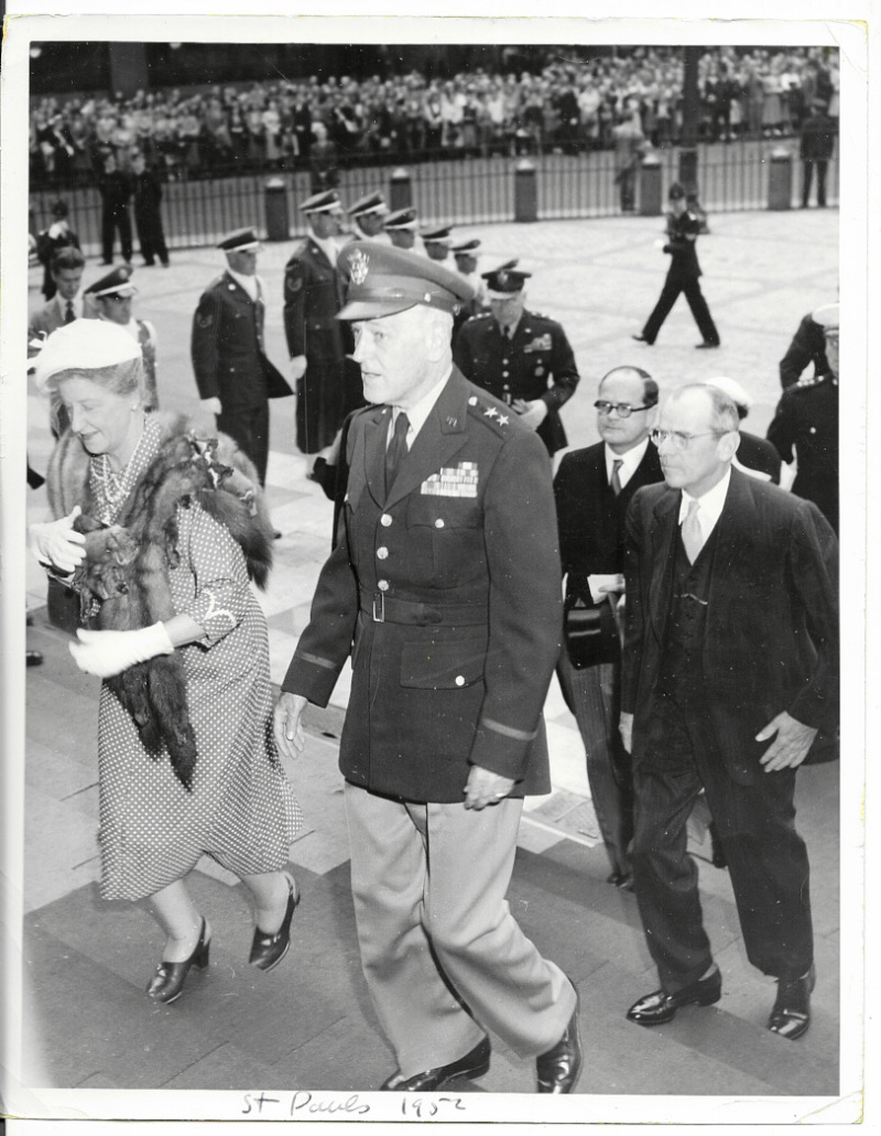 eisenhower visit to buckingham palace